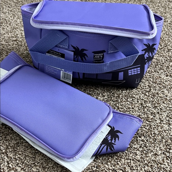 Purple Insulated Lunch Bag Trader Joe’s (one) - Picture 1 of 1